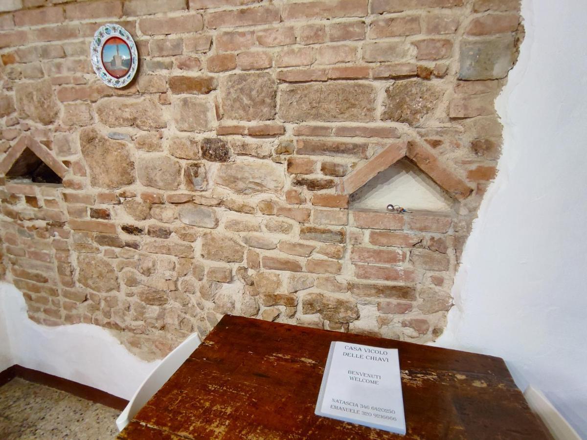 Ferienwohnung Casa Vicolo Delle Chiavi Poggibonsi Exterior foto