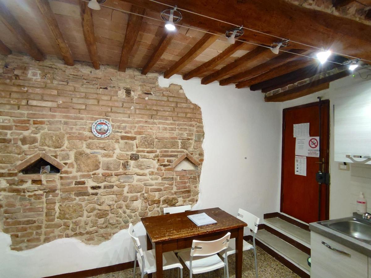 Ferienwohnung Casa Vicolo Delle Chiavi Poggibonsi Exterior foto