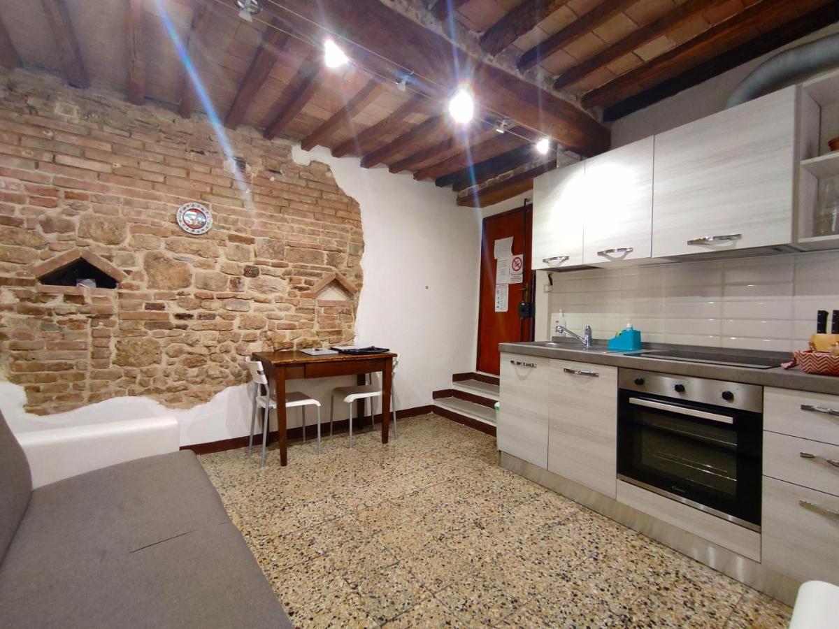 Ferienwohnung Casa Vicolo Delle Chiavi Poggibonsi Exterior foto